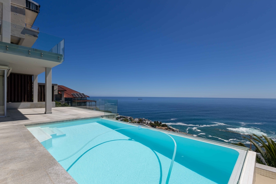 To Let 6 Bedroom Property for Rent in Bantry Bay Western Cape
